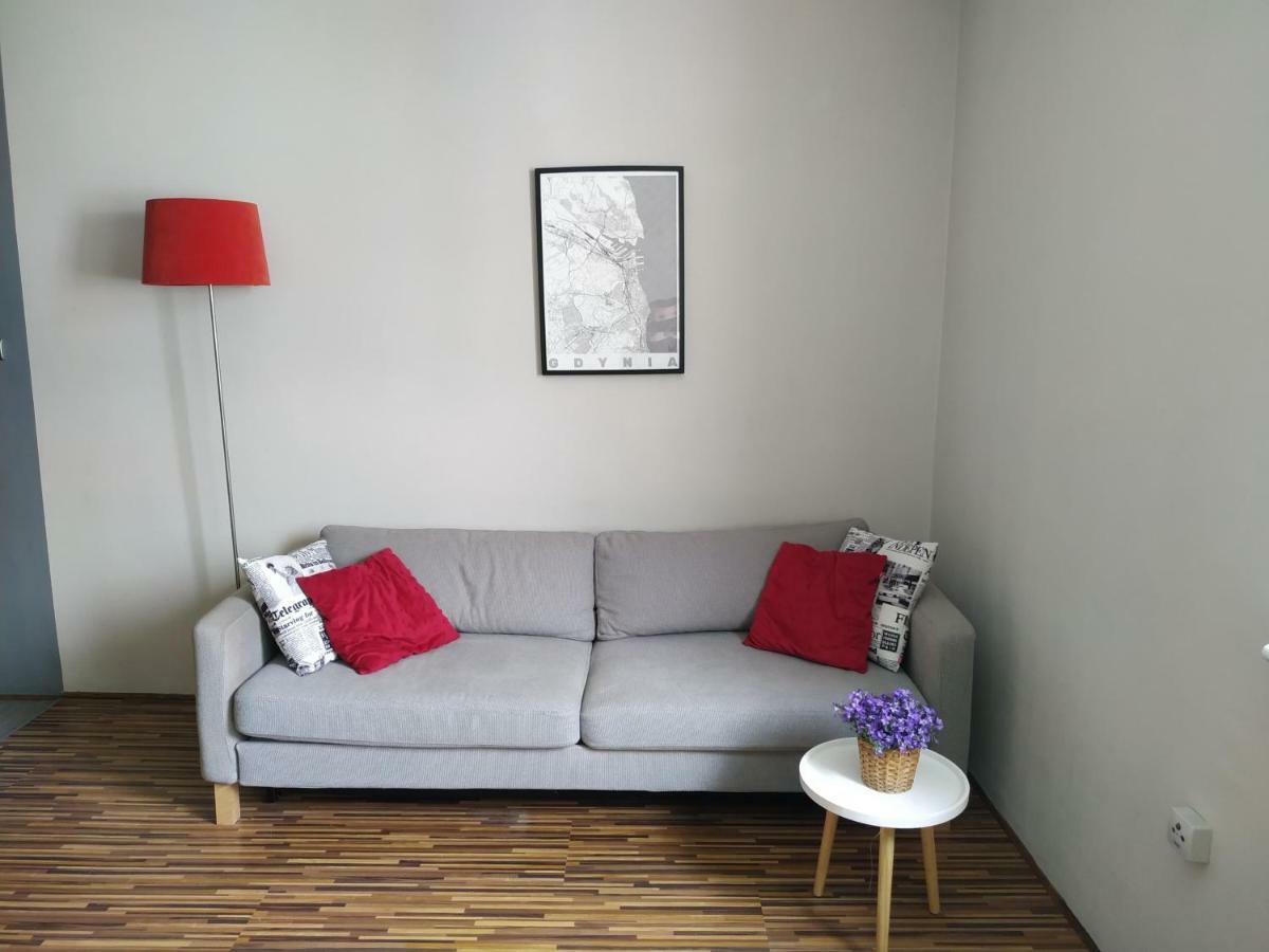 Apartament Swietojanska 139 กดิเนีย ภายนอก รูปภาพ